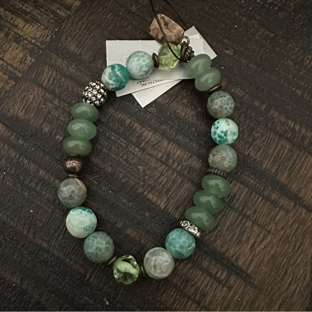 BRAND NEW WITH TAGS BEAUTIFUL BEADED BRACELET